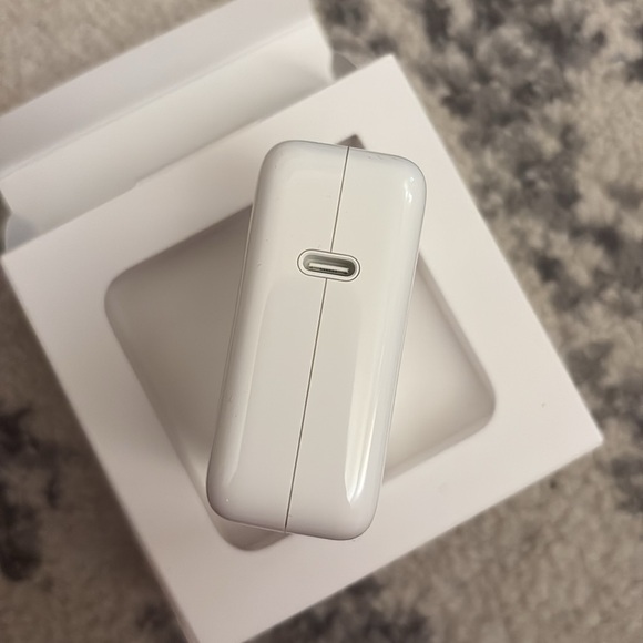 NIB Apple USB-C 70W Power Adapter - Picture 8 of 8